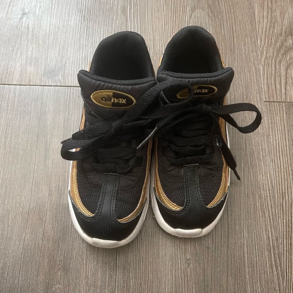Boys Nike